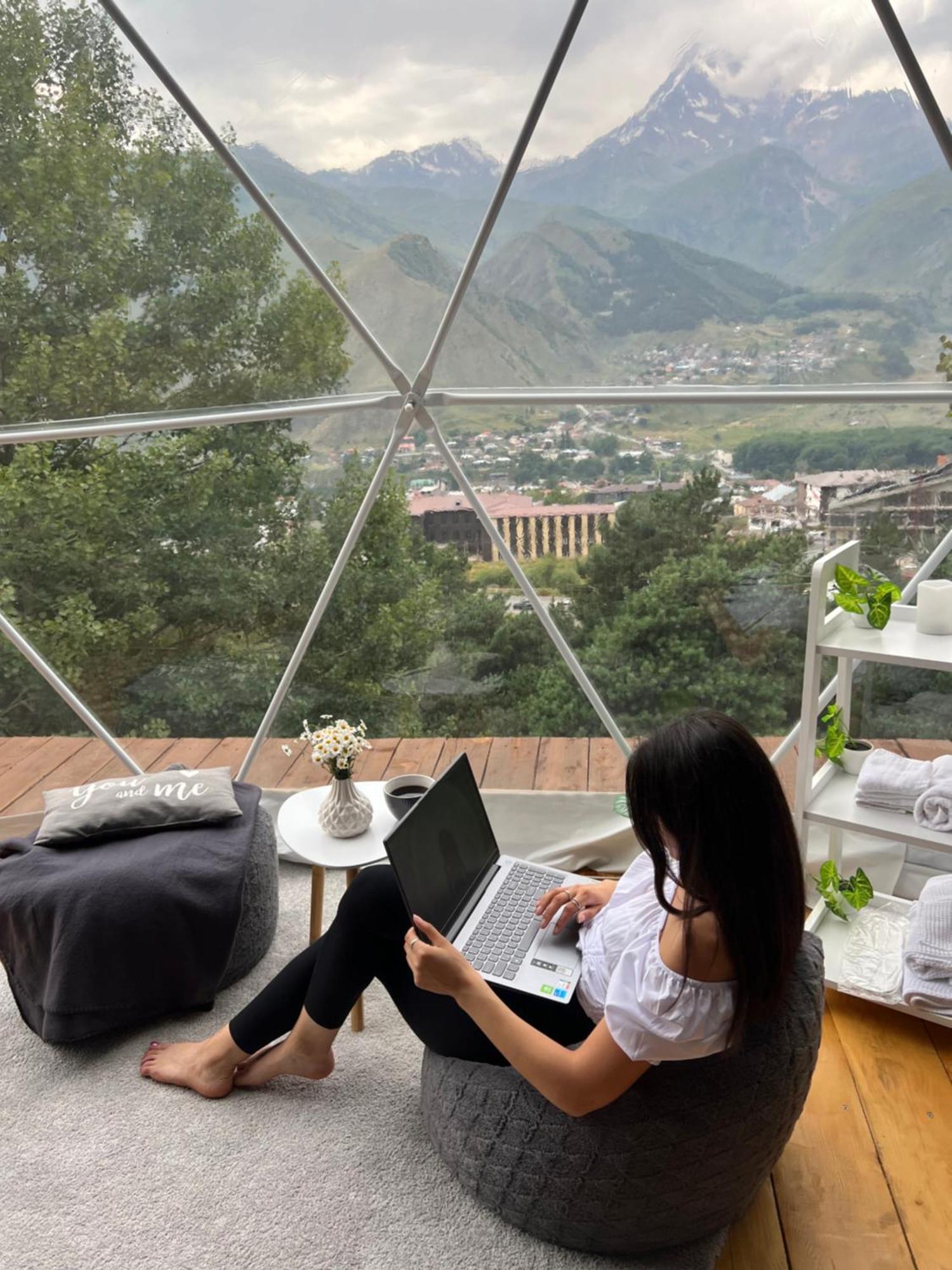 Elia Glamping Hotel Kazbegi Exterior foto